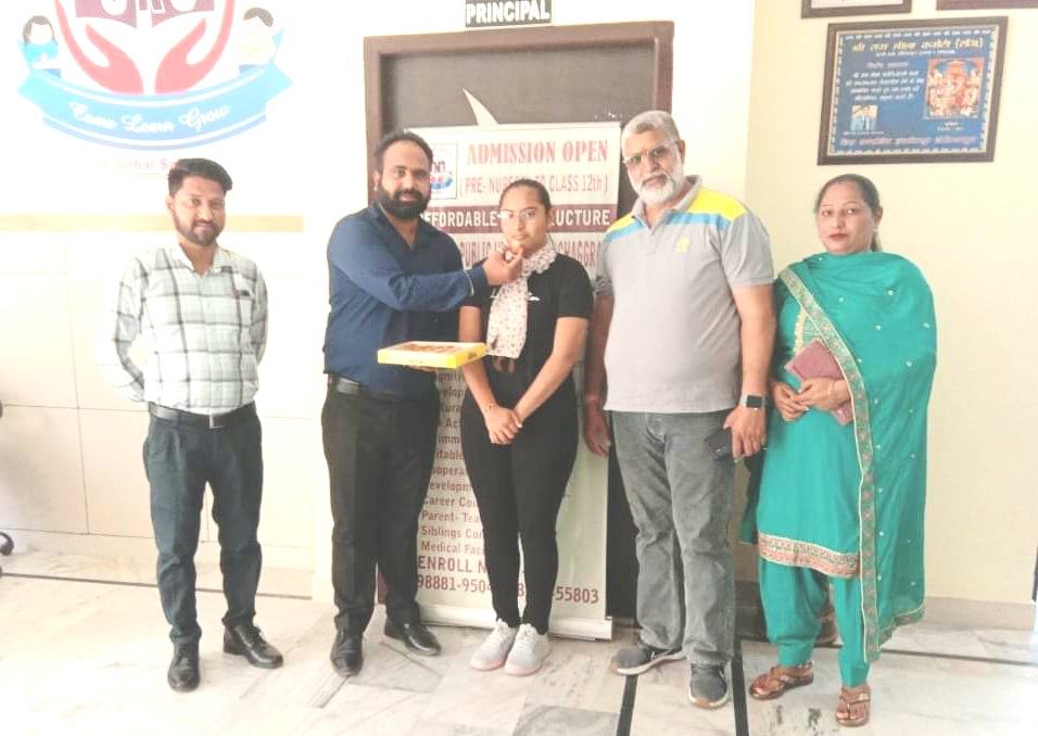 In the 10th class result, the girls of St. Kabir Public High School hoisted the flag